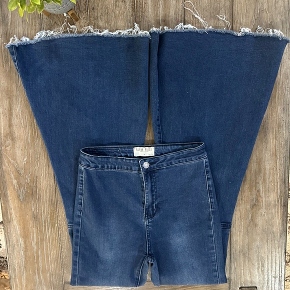 Women's Blank Paige Flare Jeans - Picture 3 of 13